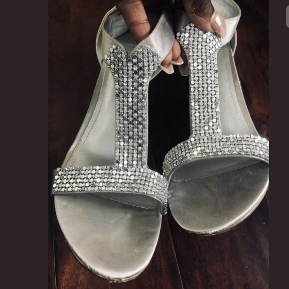 Aldo Embellished Ankle Zipper T Strap Heels 10 - Picture 3 of 7